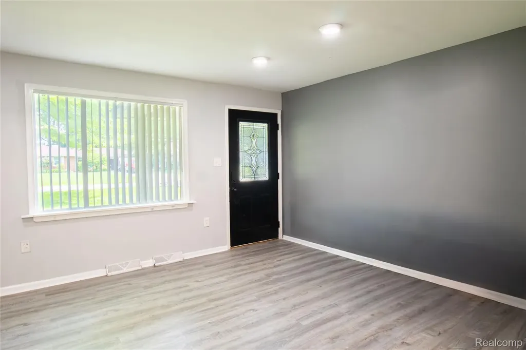 39751 Sylvia Street Harrison Charter Township MI 48045