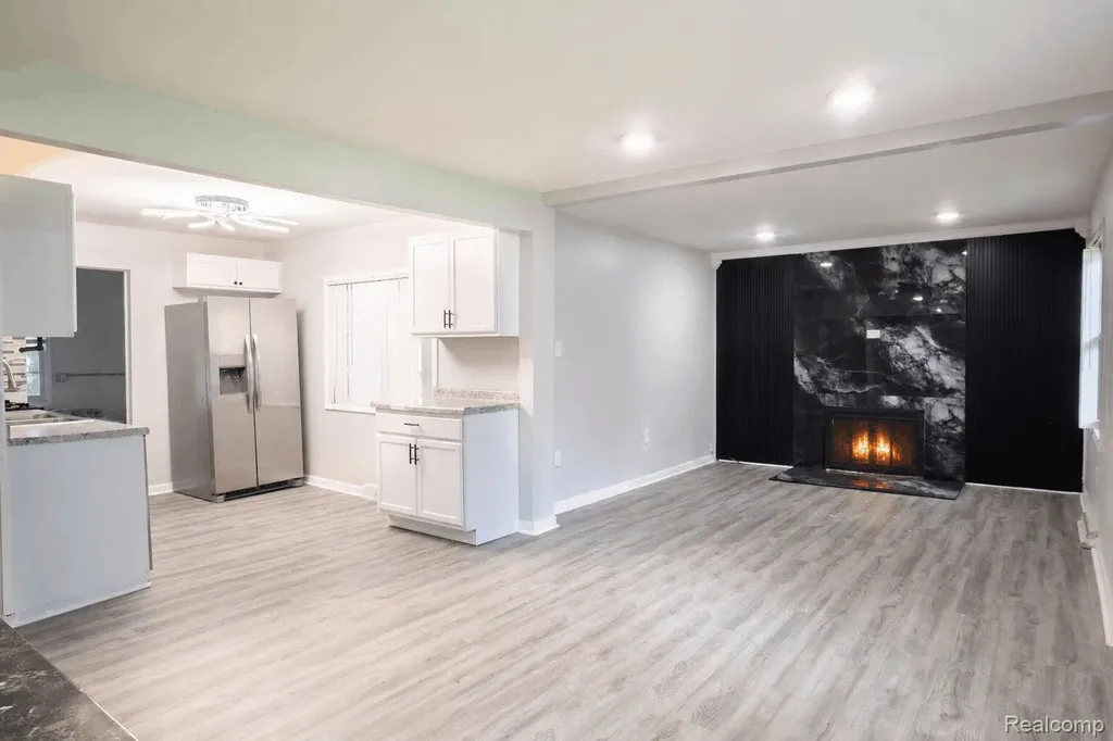 39751 Sylvia Street Harrison Charter Township MI 48045