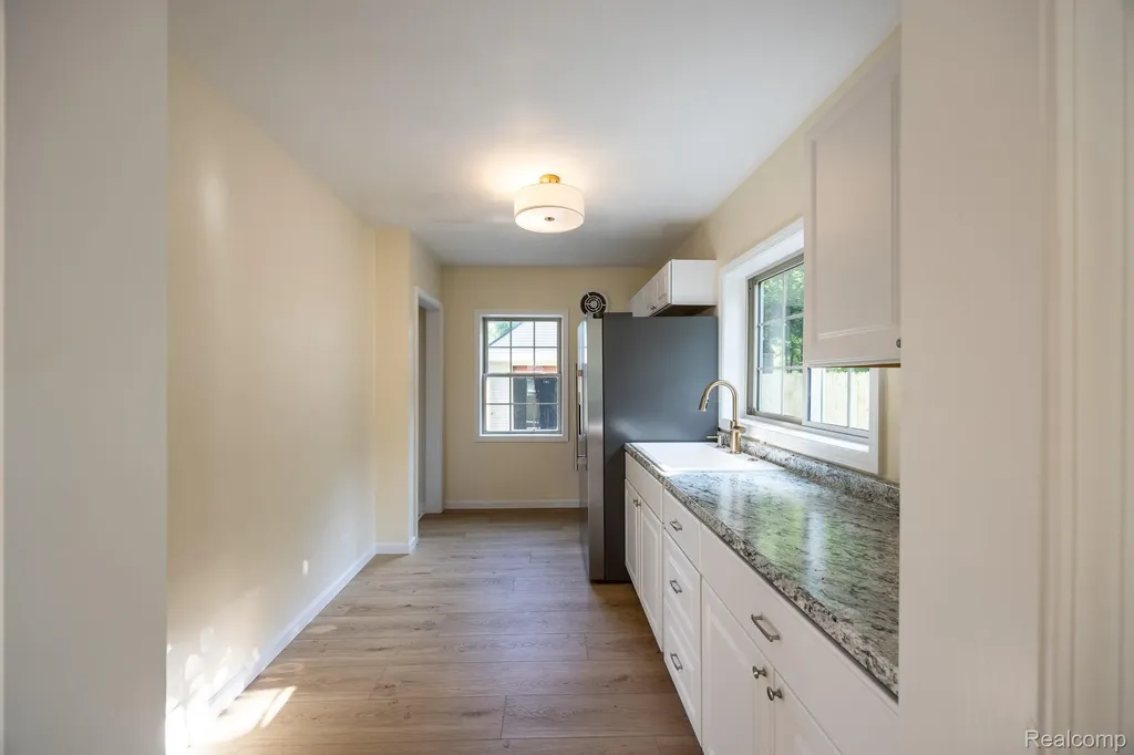 2019 Glendale Avenue Flint City MI 48503