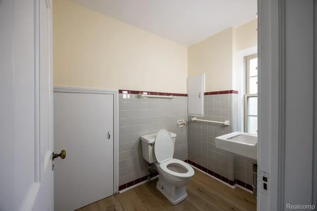 2019 Glendale Avenue Flint City MI 48503