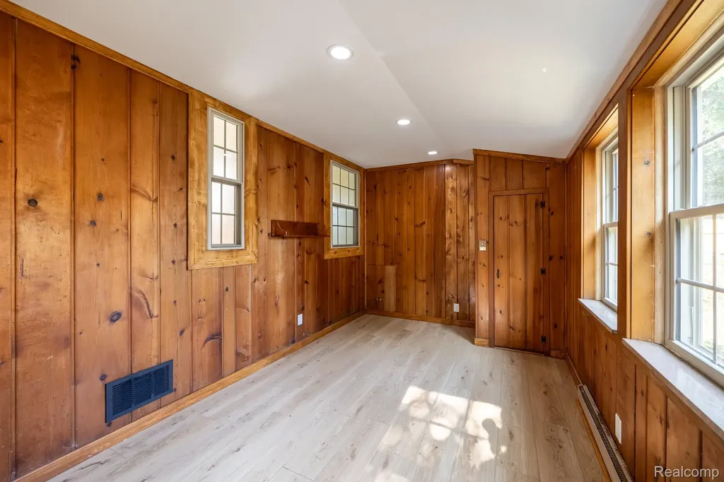 2019 Glendale Avenue Flint City MI 48503