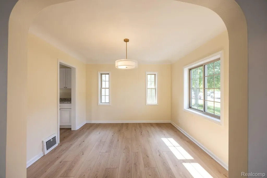2019 Glendale Avenue Flint City MI 48503