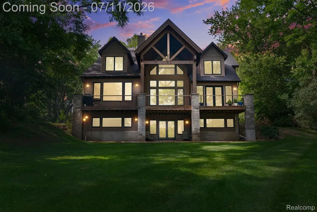 Green Oak Township MI, 11590 Sumpter Drive