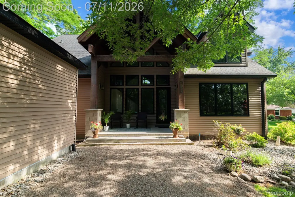 11590 Sumpter Drive Green Oak Township MI 48178