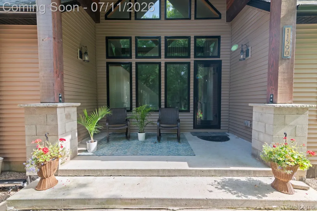 11590 Sumpter Drive Green Oak Township MI 48178