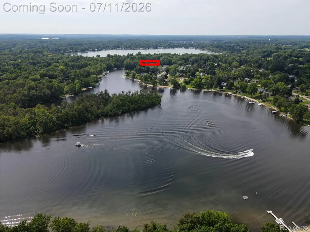 11590 Sumpter Drive Green Oak Township MI 48178