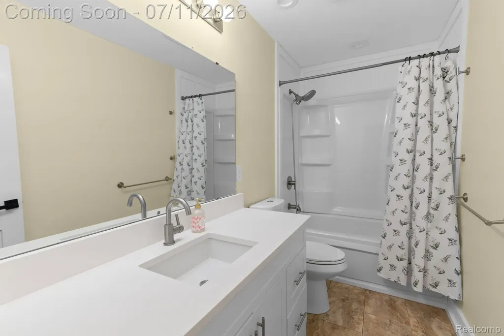 11590 Sumpter Drive Green Oak Township MI 48178