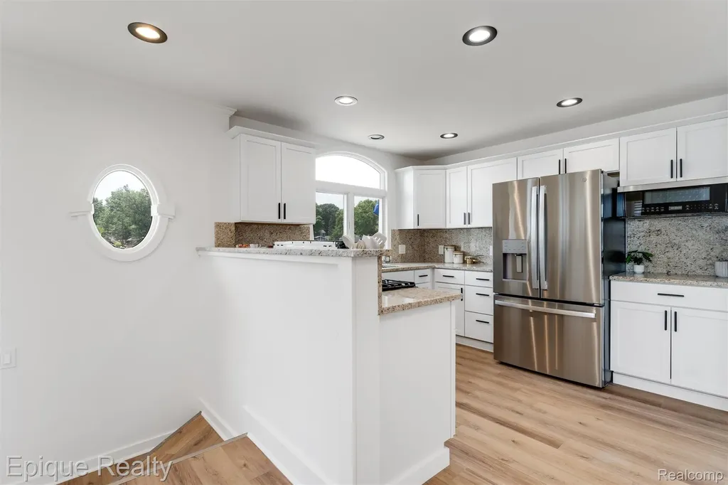 800 Kimberly Orion Charter Township MI 48362