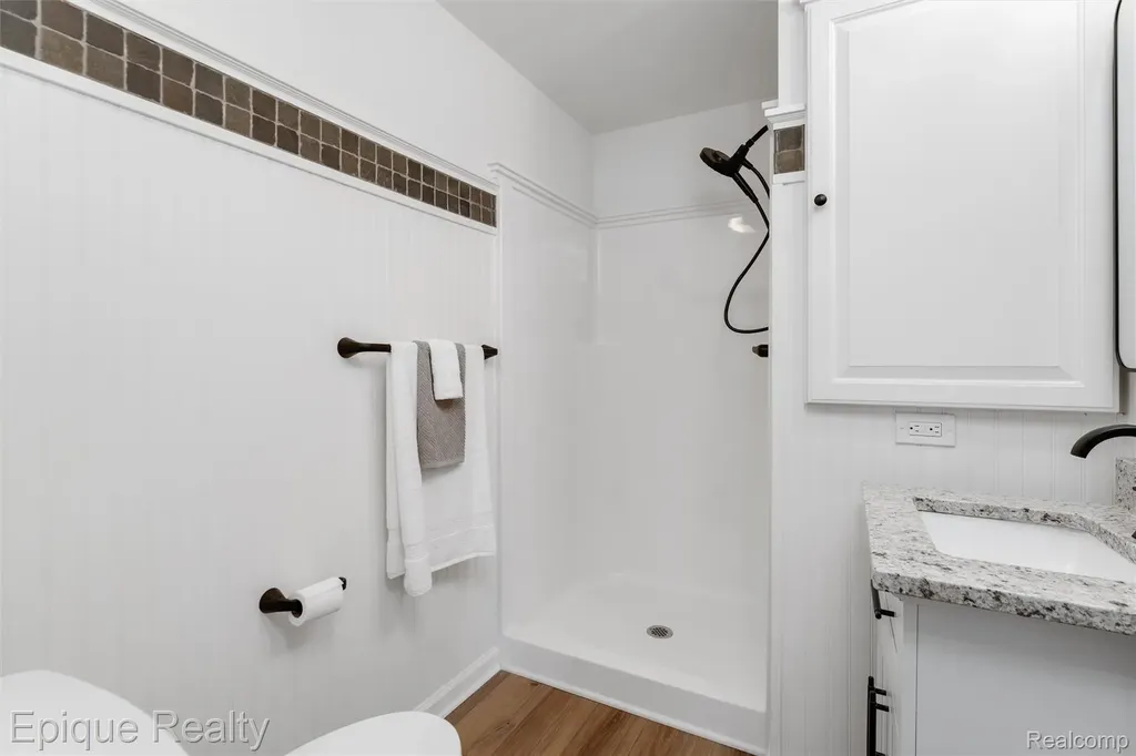 800 Kimberly Orion Charter Township MI 48362