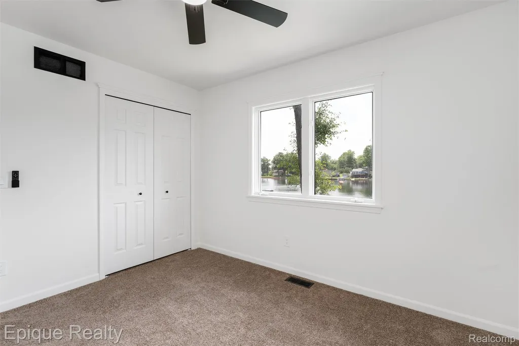800 Kimberly Orion Charter Township MI 48362
