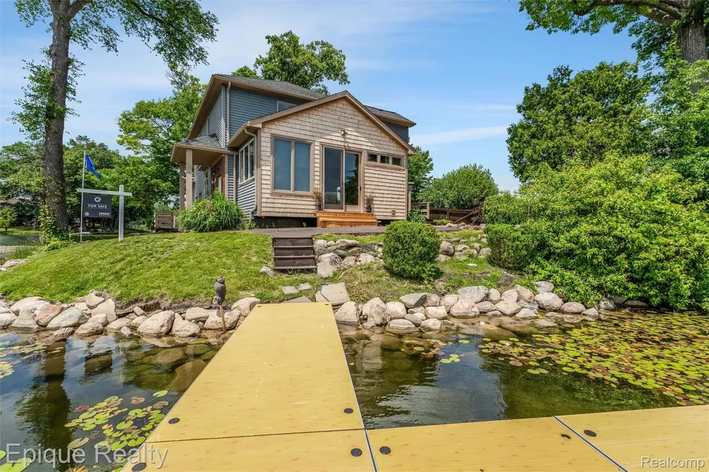 800 Kimberly Orion Charter Township MI 48362