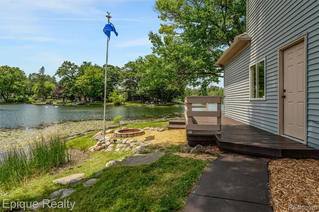 800 Kimberly Orion Charter Township MI 48362