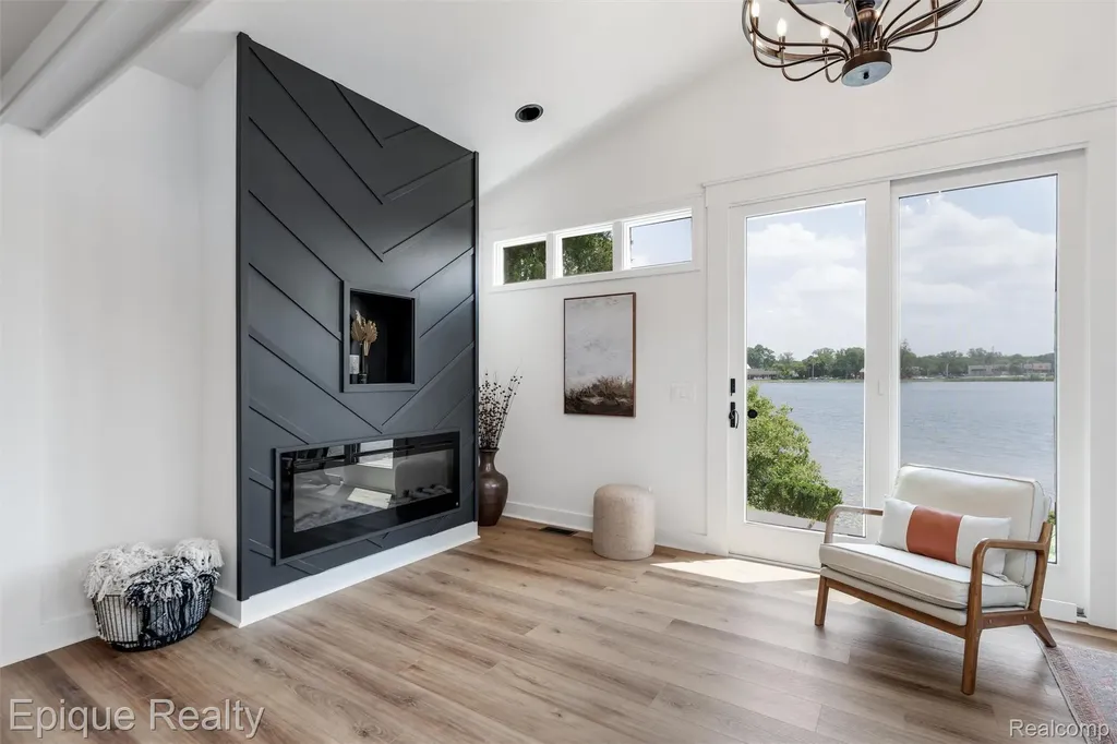 800 Kimberly Orion Charter Township MI 48362