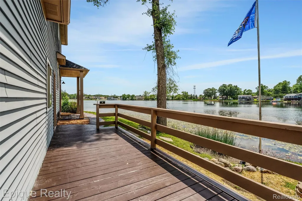 800 Kimberly Orion Charter Township MI 48362