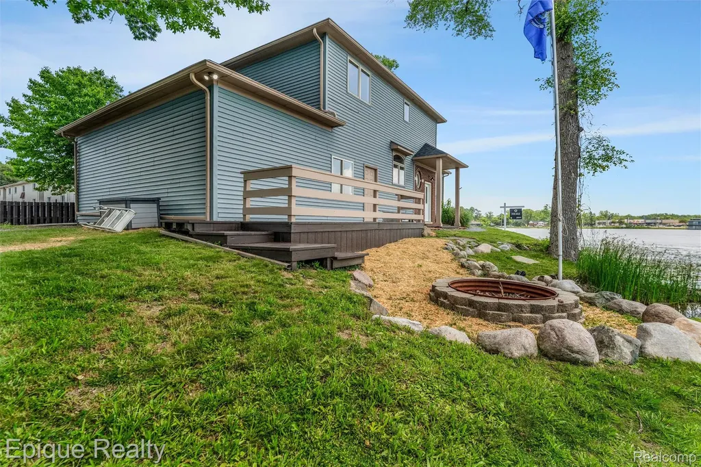 800 Kimberly Orion Charter Township MI 48362