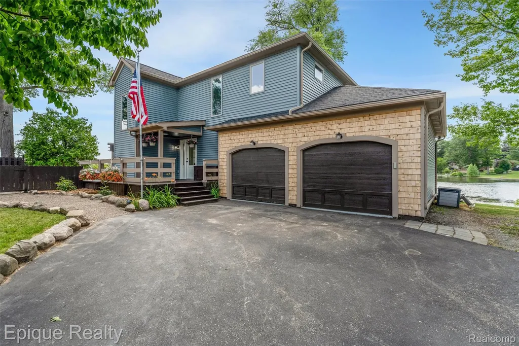 800 Kimberly Orion Charter Township MI 48362