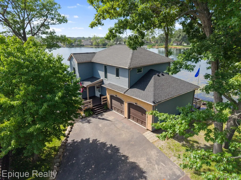 800 Kimberly Orion Charter Township MI 48362