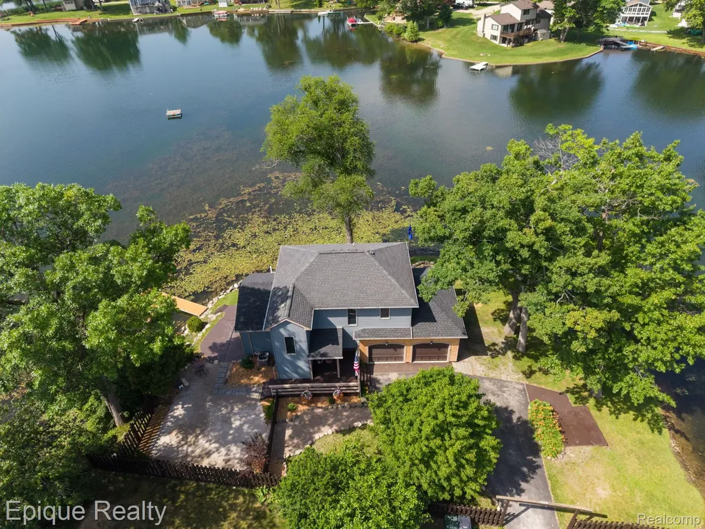 800 Kimberly Orion Charter Township MI 48362
