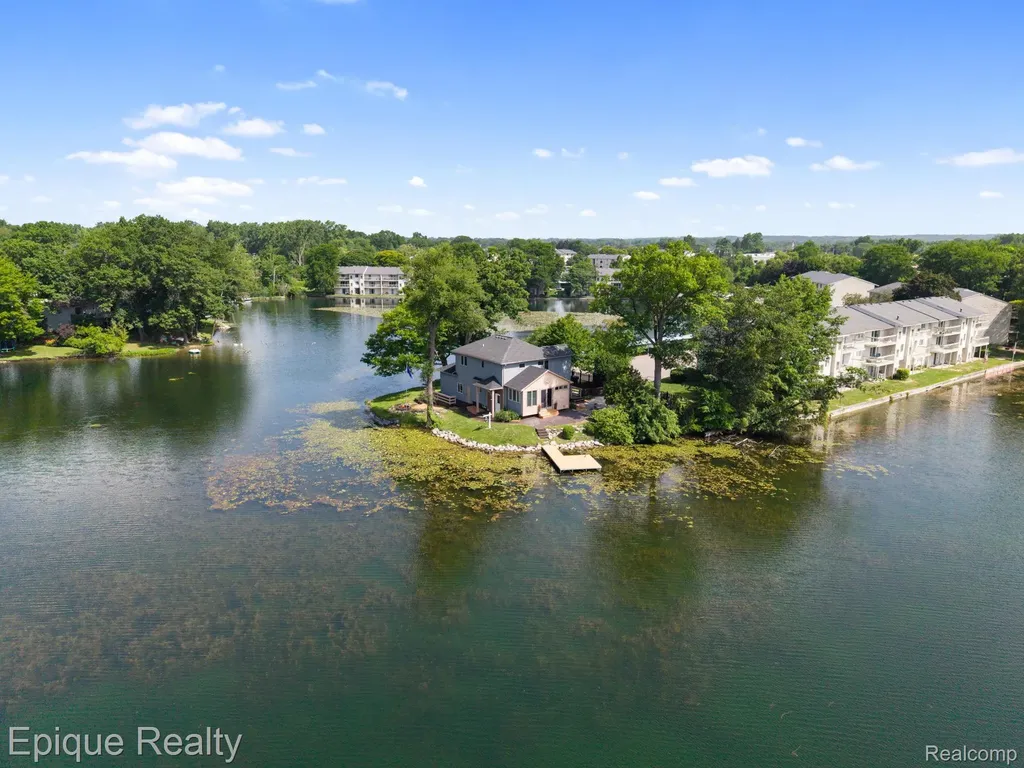 800 Kimberly Orion Charter Township MI 48362