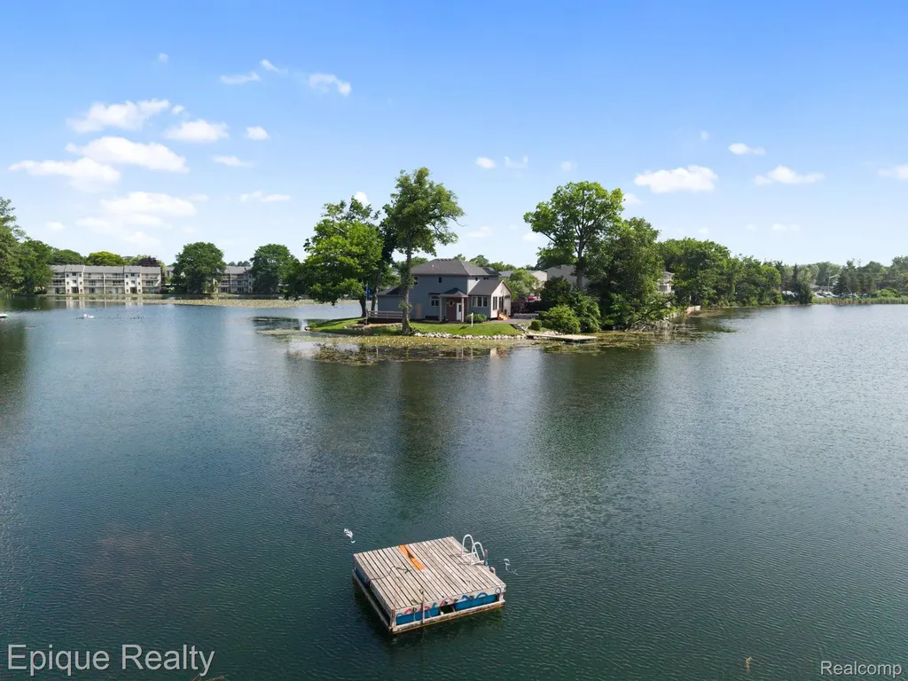 800 Kimberly Orion Charter Township MI 48362