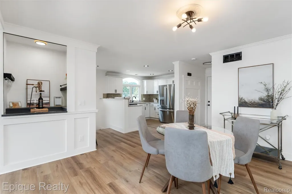 800 Kimberly Orion Charter Township MI 48362