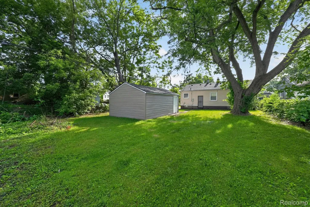 1044 Magnolia Drive Inkster City MI 48141