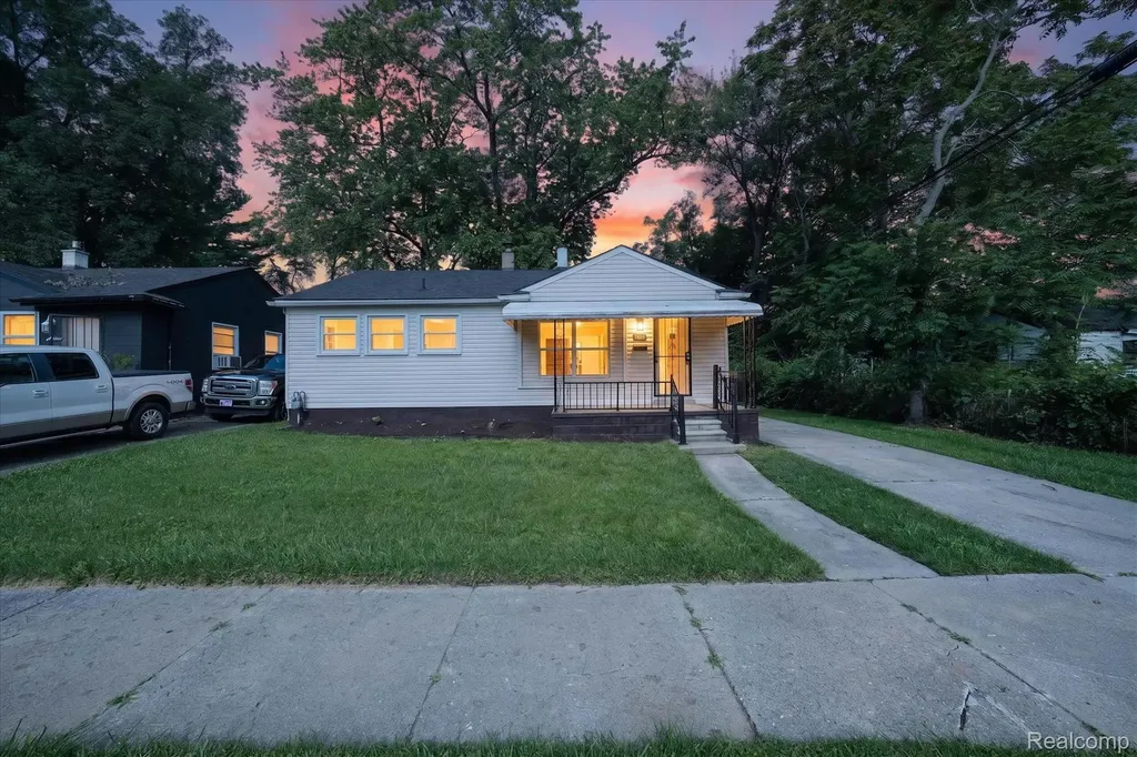 1044 Magnolia Drive Inkster City MI 48141