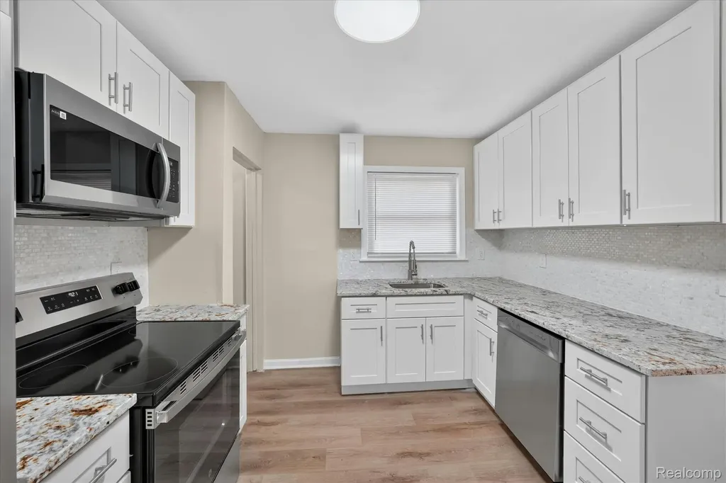 1044 Magnolia Drive Inkster City MI 48141