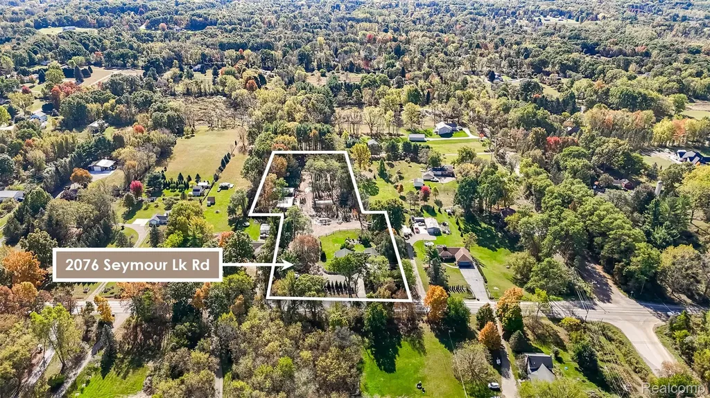 2076 Seymour Lake Road Brandon Charter Township MI 48462