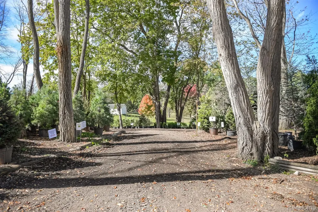 2076 Seymour Lake Road Brandon Charter Township MI 48462