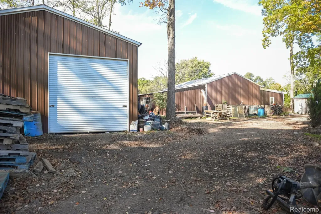 2076 Seymour Lake Road Brandon Charter Township MI 48462