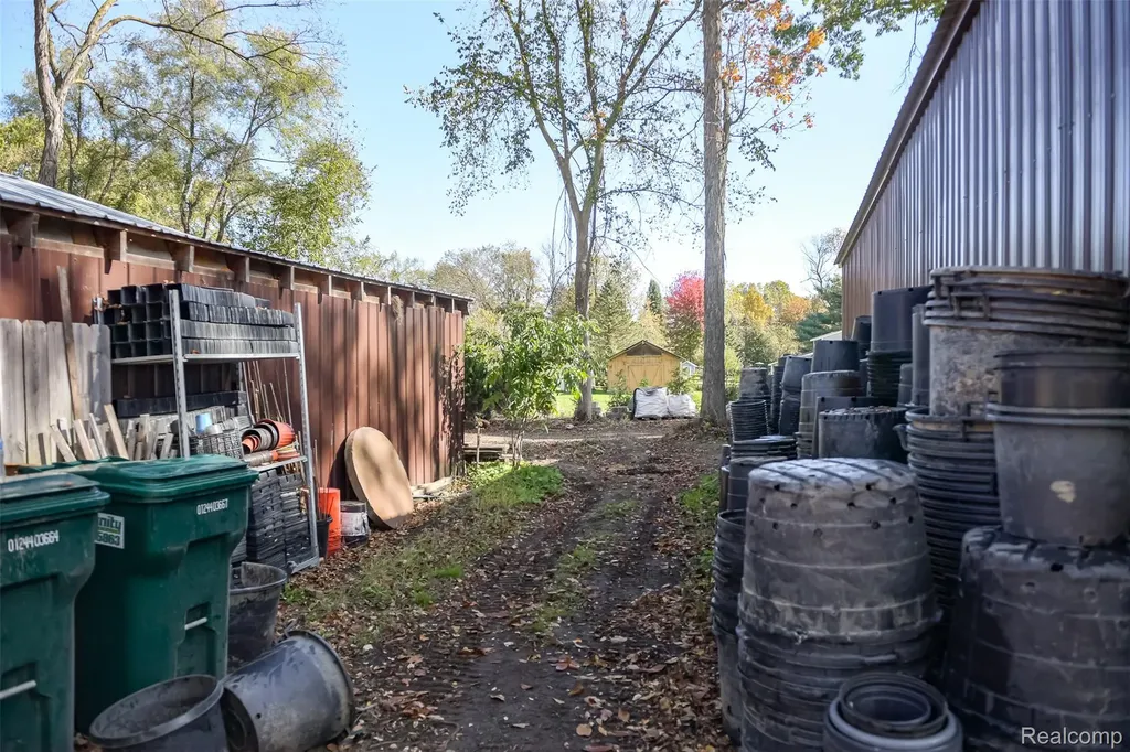 2076 Seymour Lake Road Brandon Charter Township MI 48462