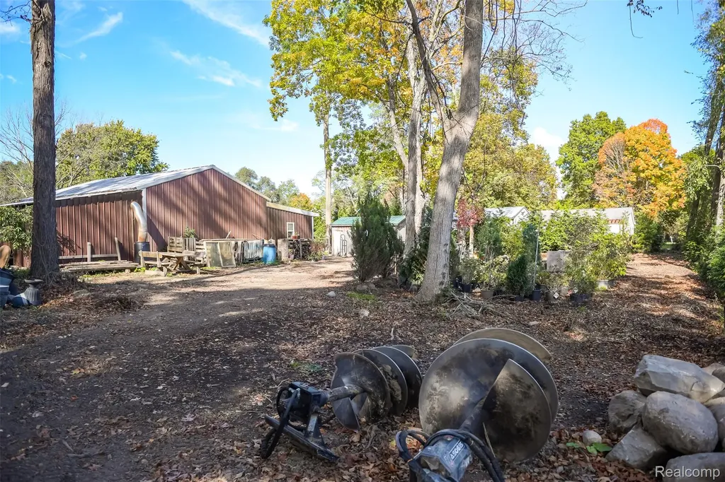 2076 Seymour Lake Road Brandon Charter Township MI 48462