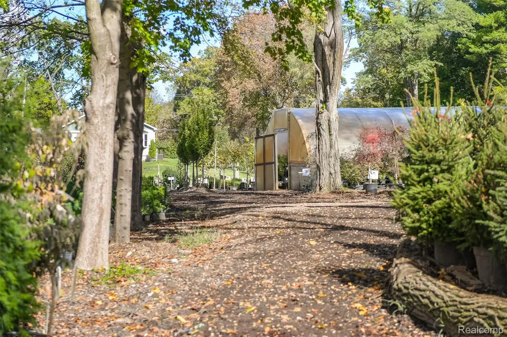 2076 Seymour Lake Road Brandon Charter Township MI 48462