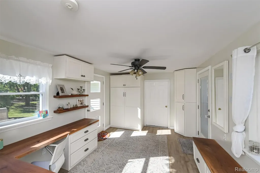 2076 Seymour Lake Road Brandon Charter Township MI 48462
