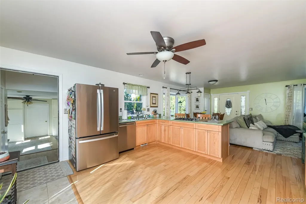 2076 Seymour Lake Road Brandon Charter Township MI 48462