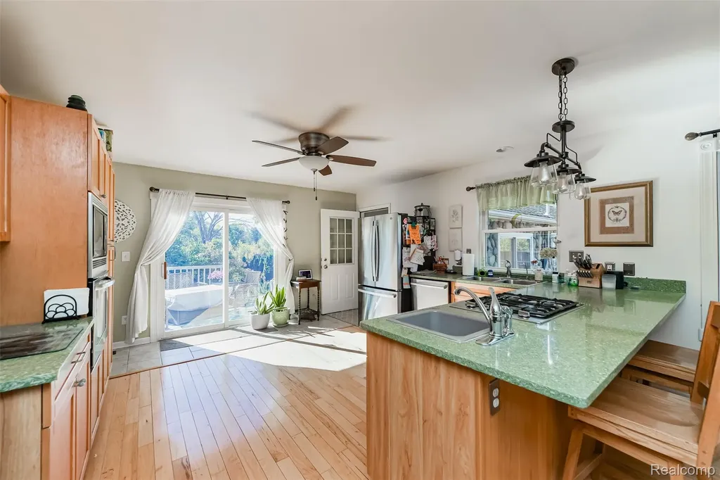 2076 Seymour Lake Road Brandon Charter Township MI 48462