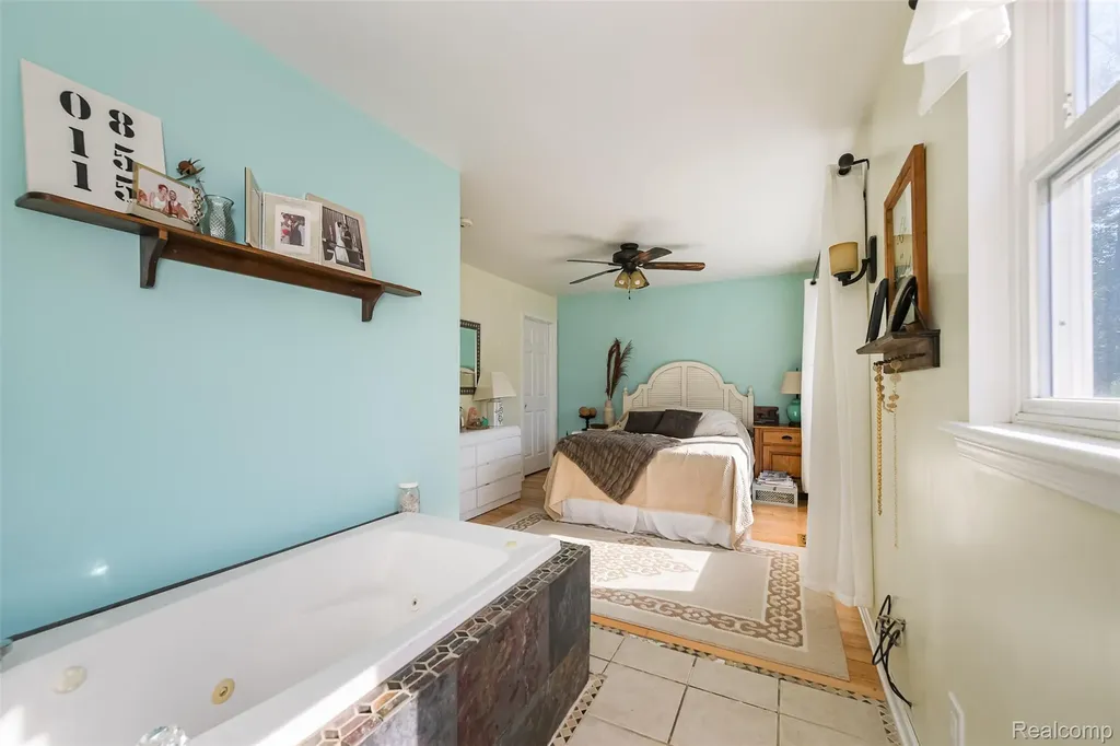 2076 Seymour Lake Road Brandon Charter Township MI 48462