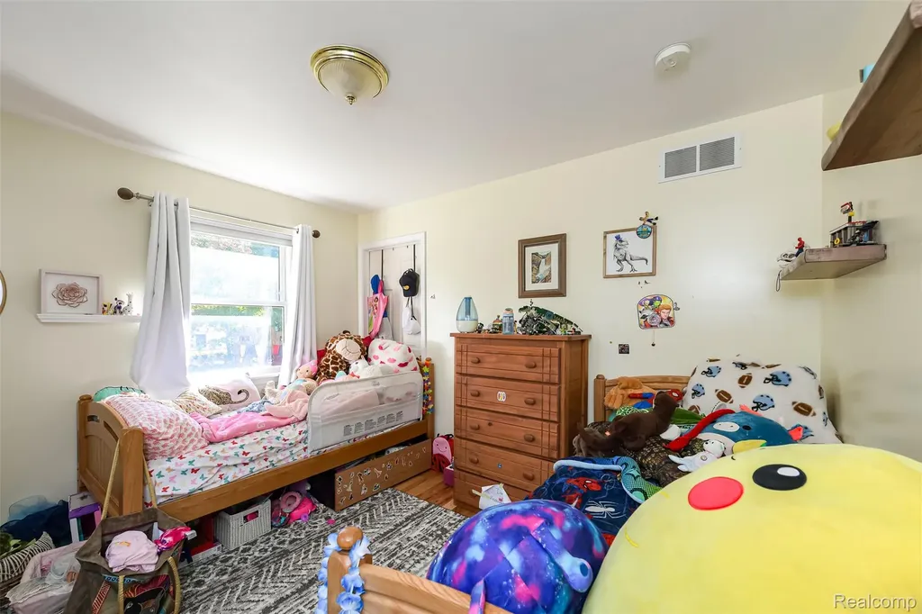 2076 Seymour Lake Road Brandon Charter Township MI 48462