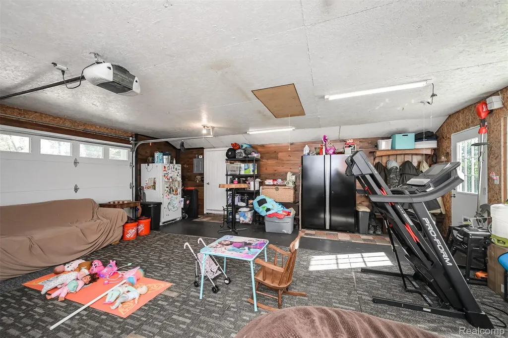 2076 Seymour Lake Road Brandon Charter Township MI 48462