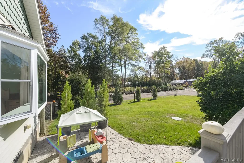 2076 Seymour Lake Road Brandon Charter Township MI 48462
