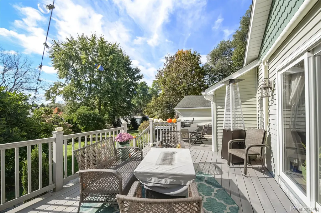 2076 Seymour Lake Road Brandon Charter Township MI 48462
