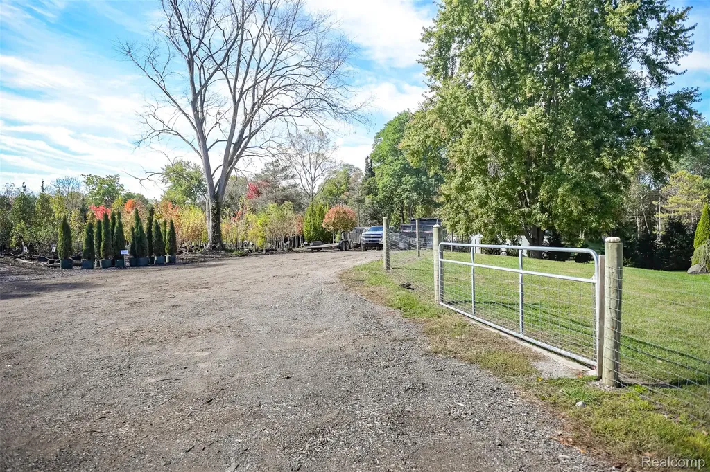2076 Seymour Lake Road Brandon Charter Township MI 48462