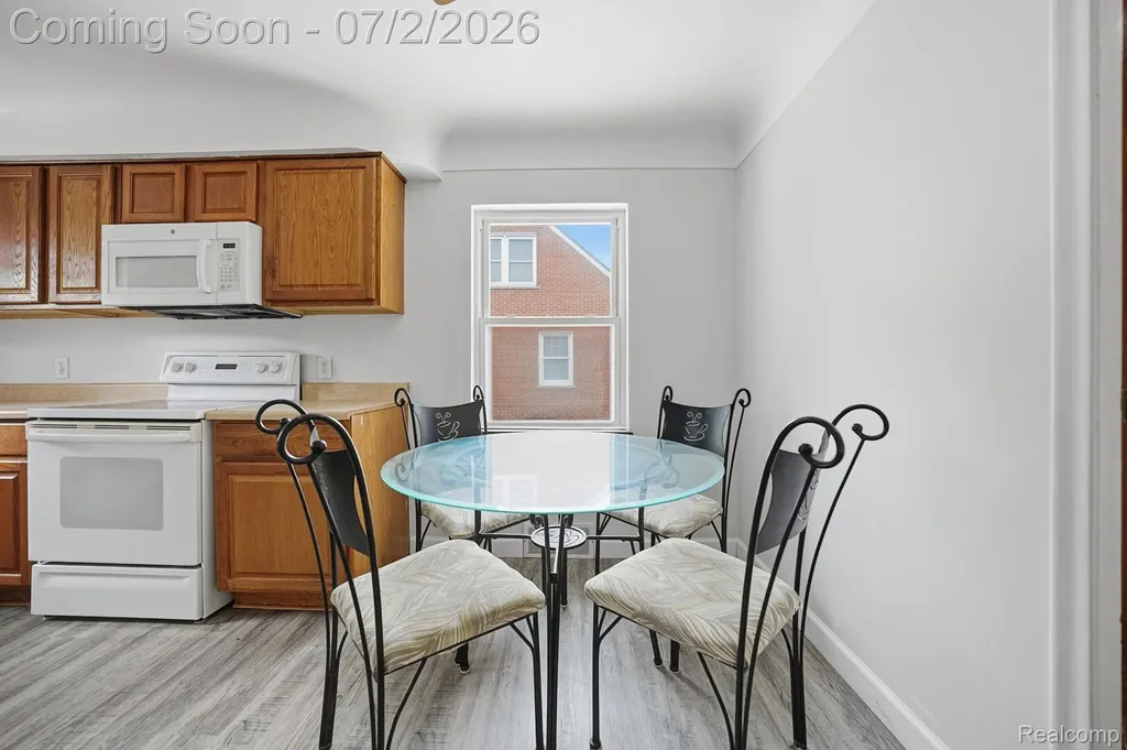 14845 Shirley Avenue Warren City MI 48089
