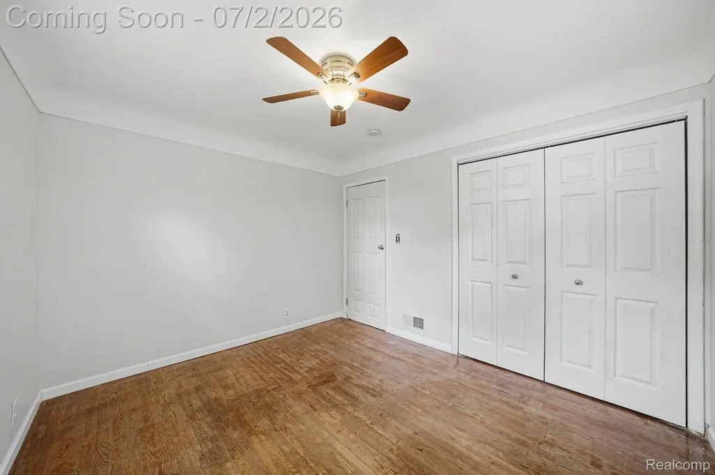 14845 Shirley Avenue Warren City MI 48089