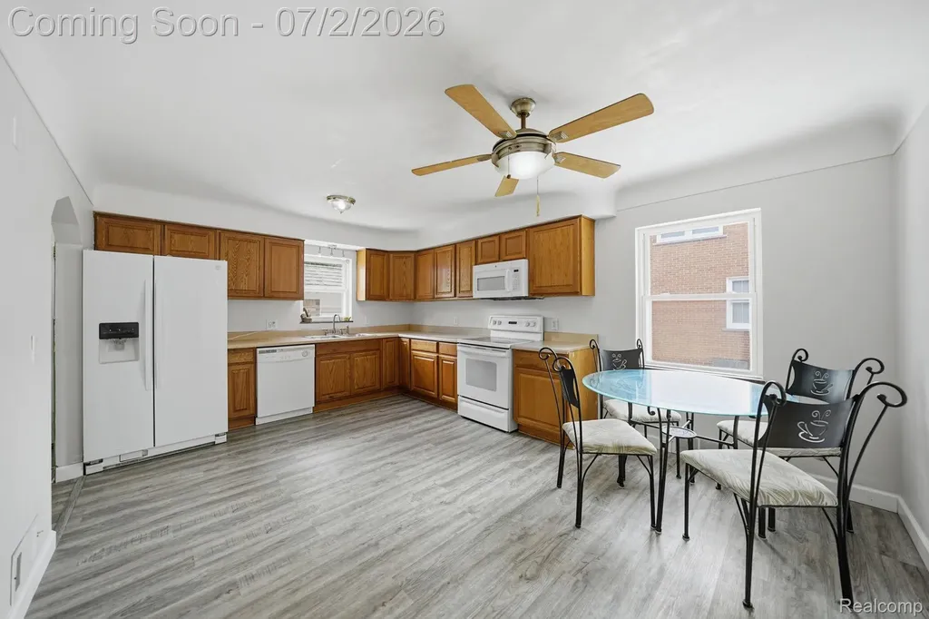 14845 Shirley Avenue Warren City MI 48089