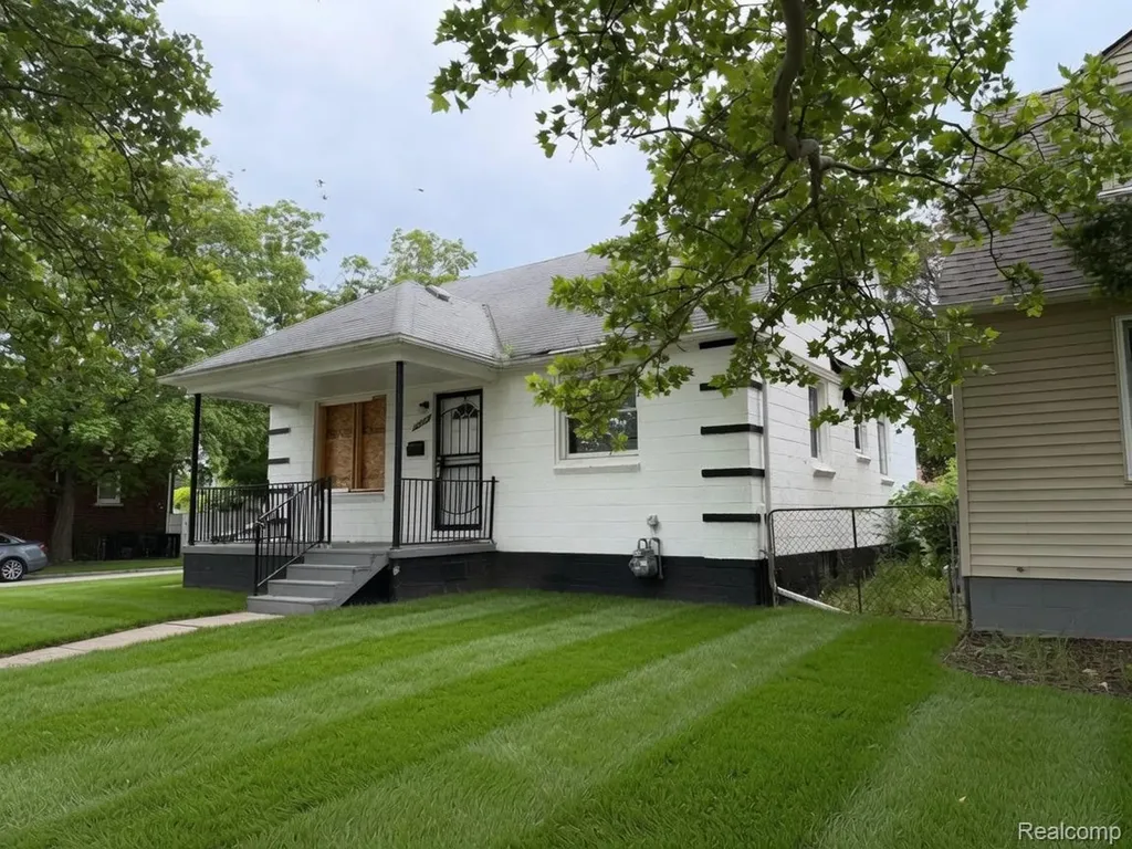 11090 Minden Street Detroit City MI 48205