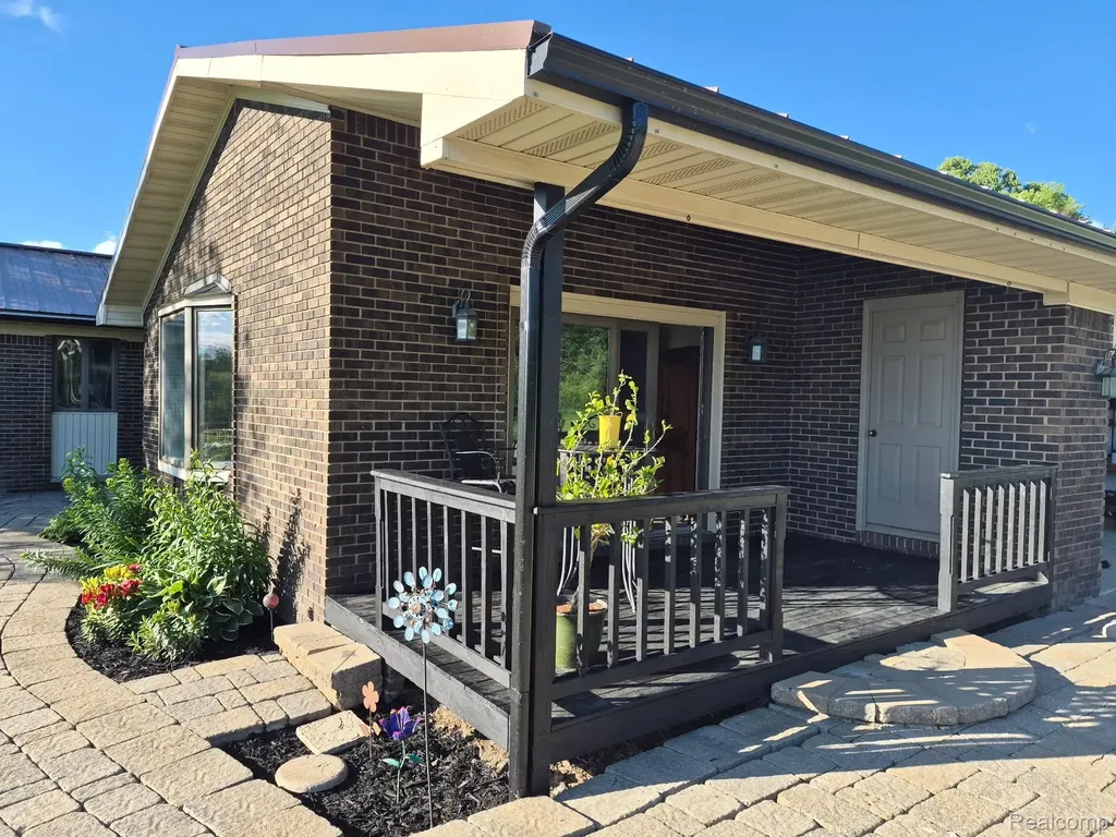 3200 E Bayliss Drive E Oxford Charter Township MI 48371