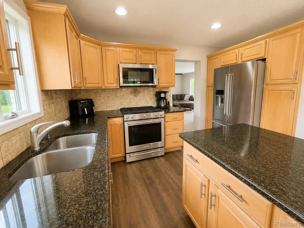 3200 E Bayliss Drive E Oxford Charter Township MI 48371