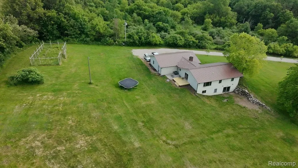 3200 E Bayliss Drive E Oxford Charter Township MI 48371
